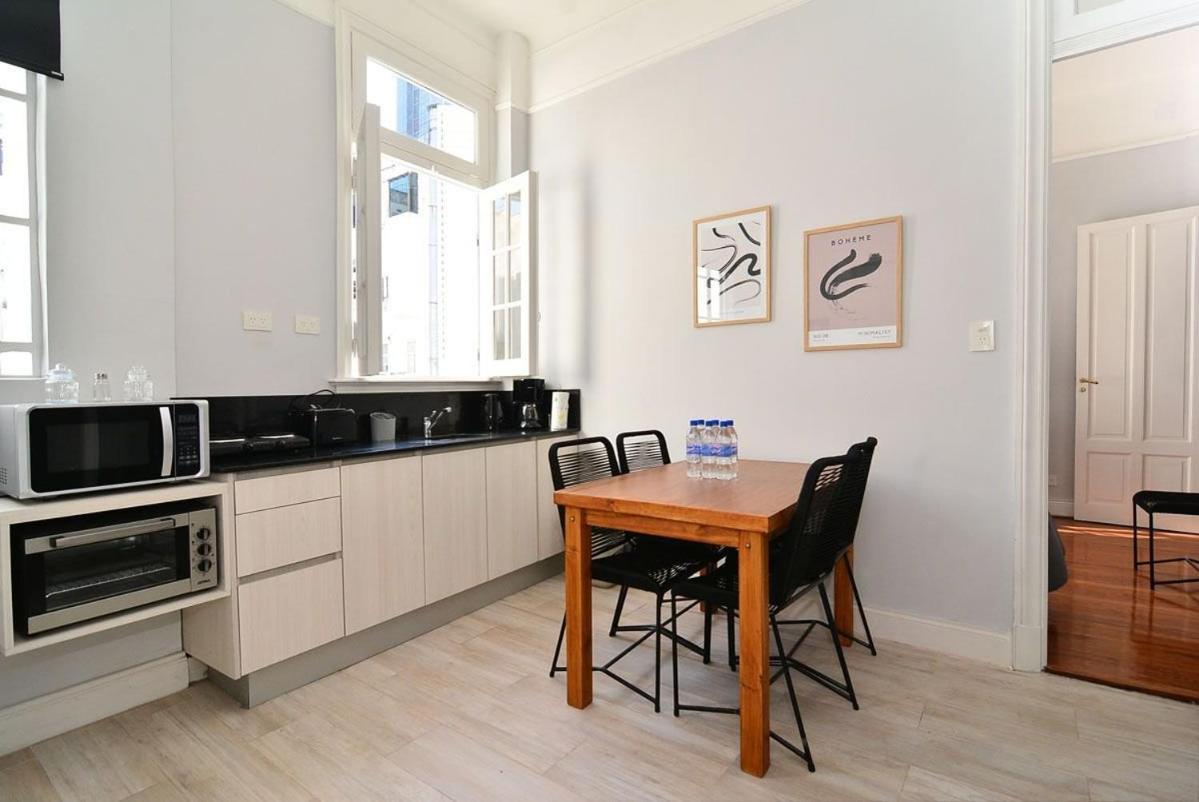 Enjoy Vallanhost @ Lavalle - 63 * Buenos Aires