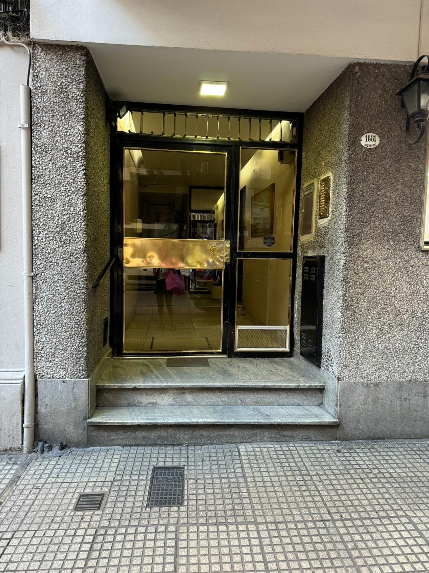 Dpto En Excelente Ubicacion, Muy Luminoso Y Comodo, A Media Cuadra Del Subte Apartment *