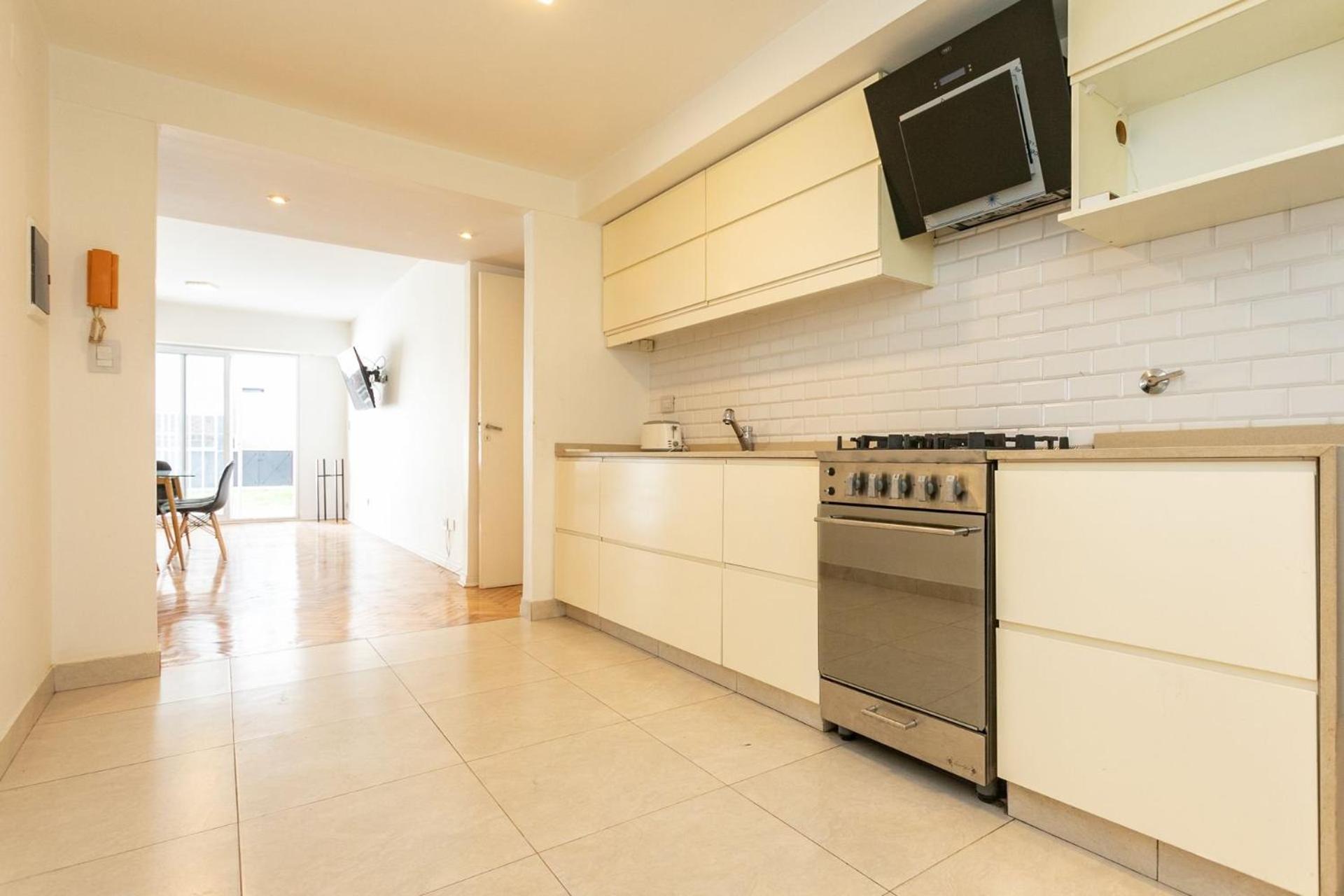 Hermoso Depto Para 4 Personas En Almagro Con Patio Privado
