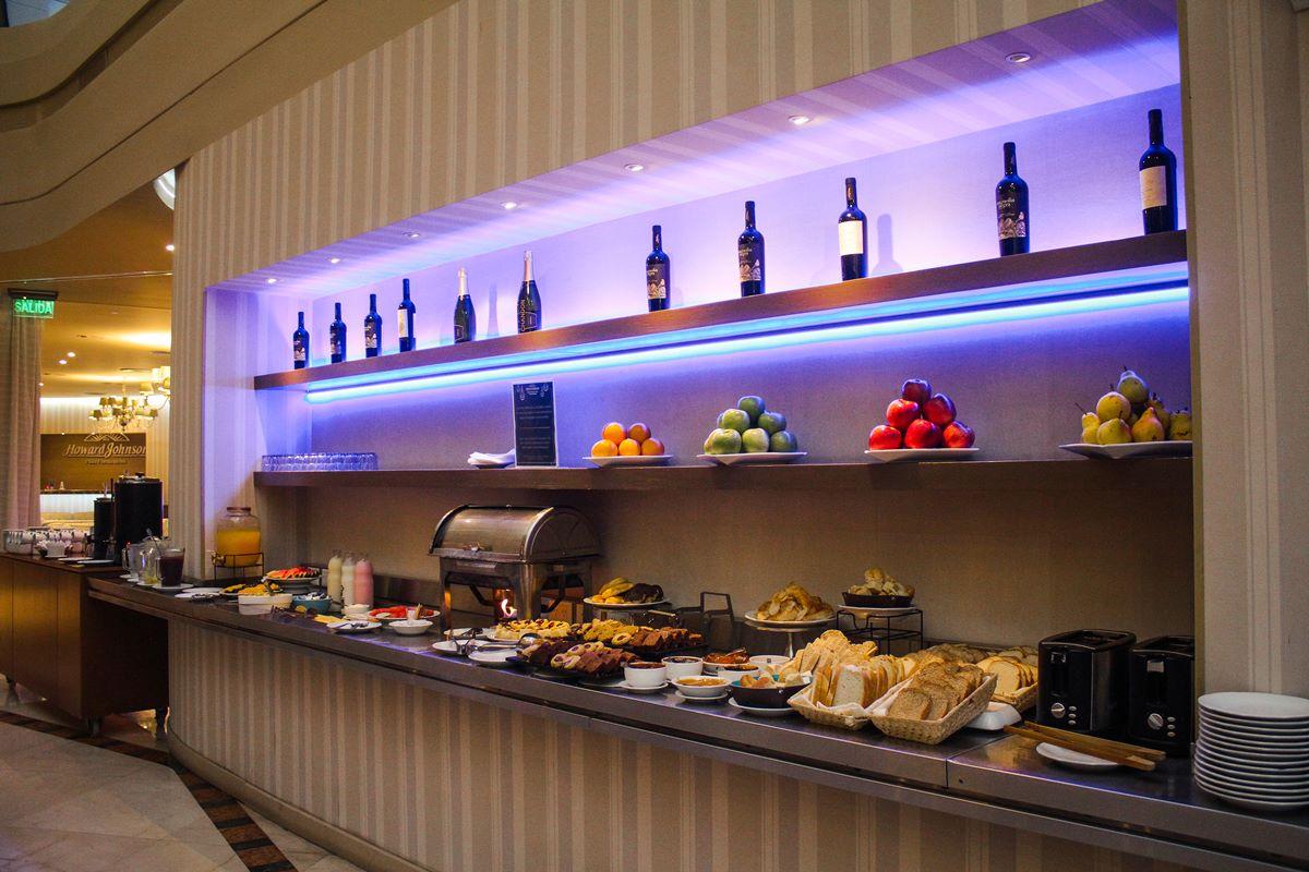 Howard Johnson Plaza By Wyndham Florida Street 4*