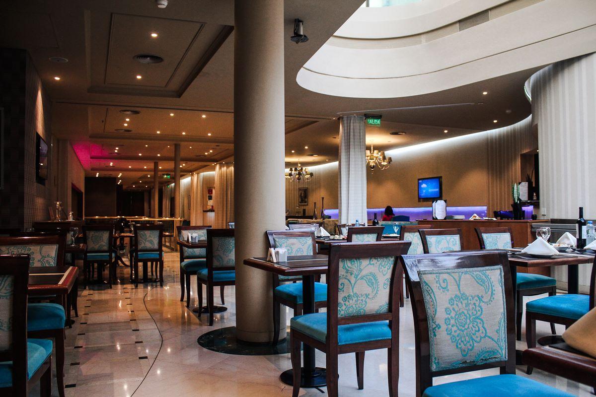 Howard Johnson Plaza By Wyndham Florida Street Hotel 4*