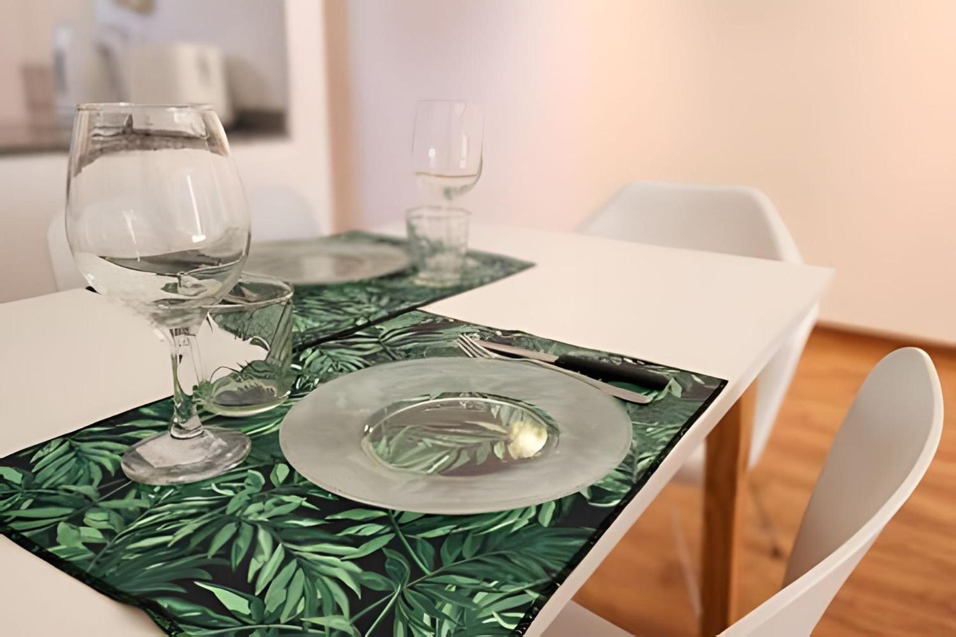 ¡renovado! Calido Y Moderno Wifi 300 Apartamento *