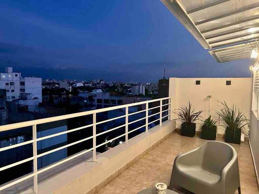 Apartamento Espectacular Con Cochera Privada Y Terraza Panoramica