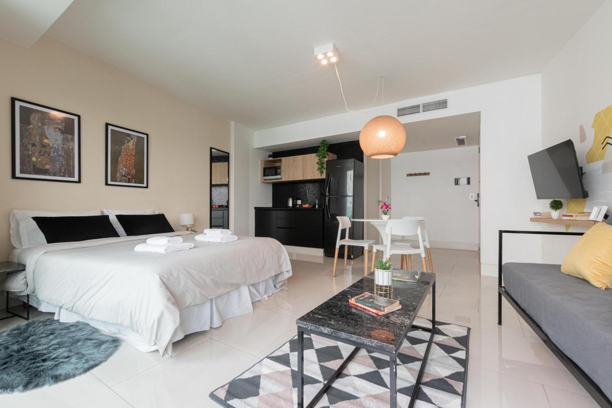 Fliphaus Armenia - Lux Lofts Botanico Apartment