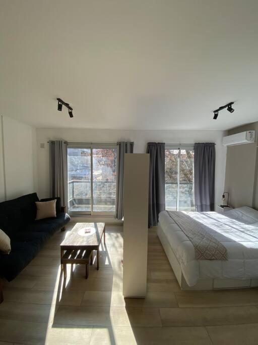 Apartamento Monoambiente Luminoso Y Moderno - A 4 Cuadras Del Movistar Arena