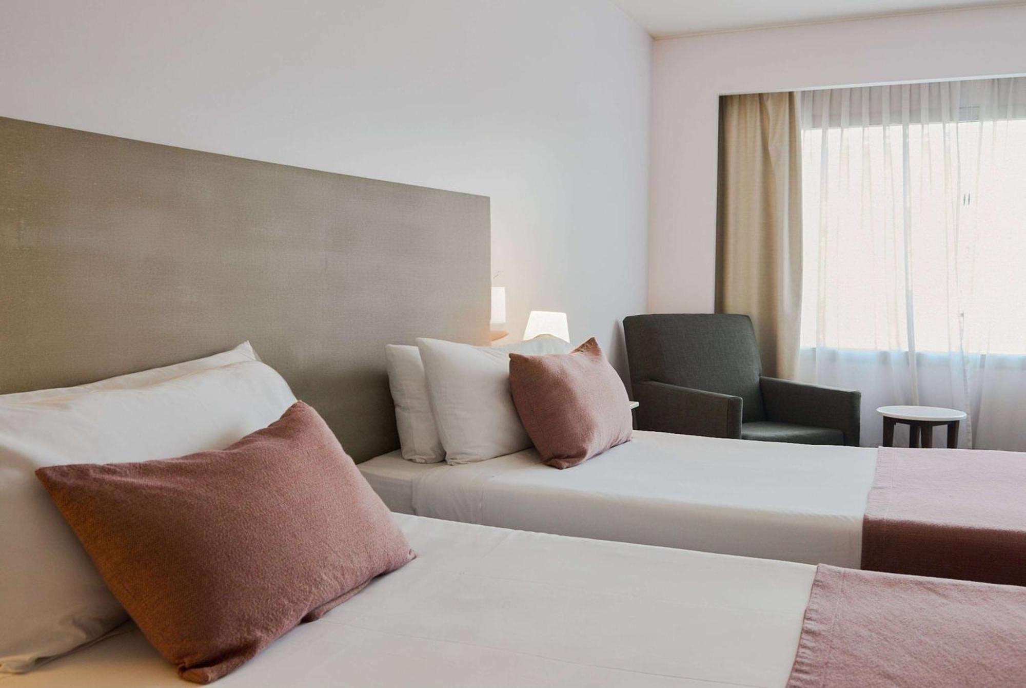 Hotel Dazzler By Wyndham Recoleta
