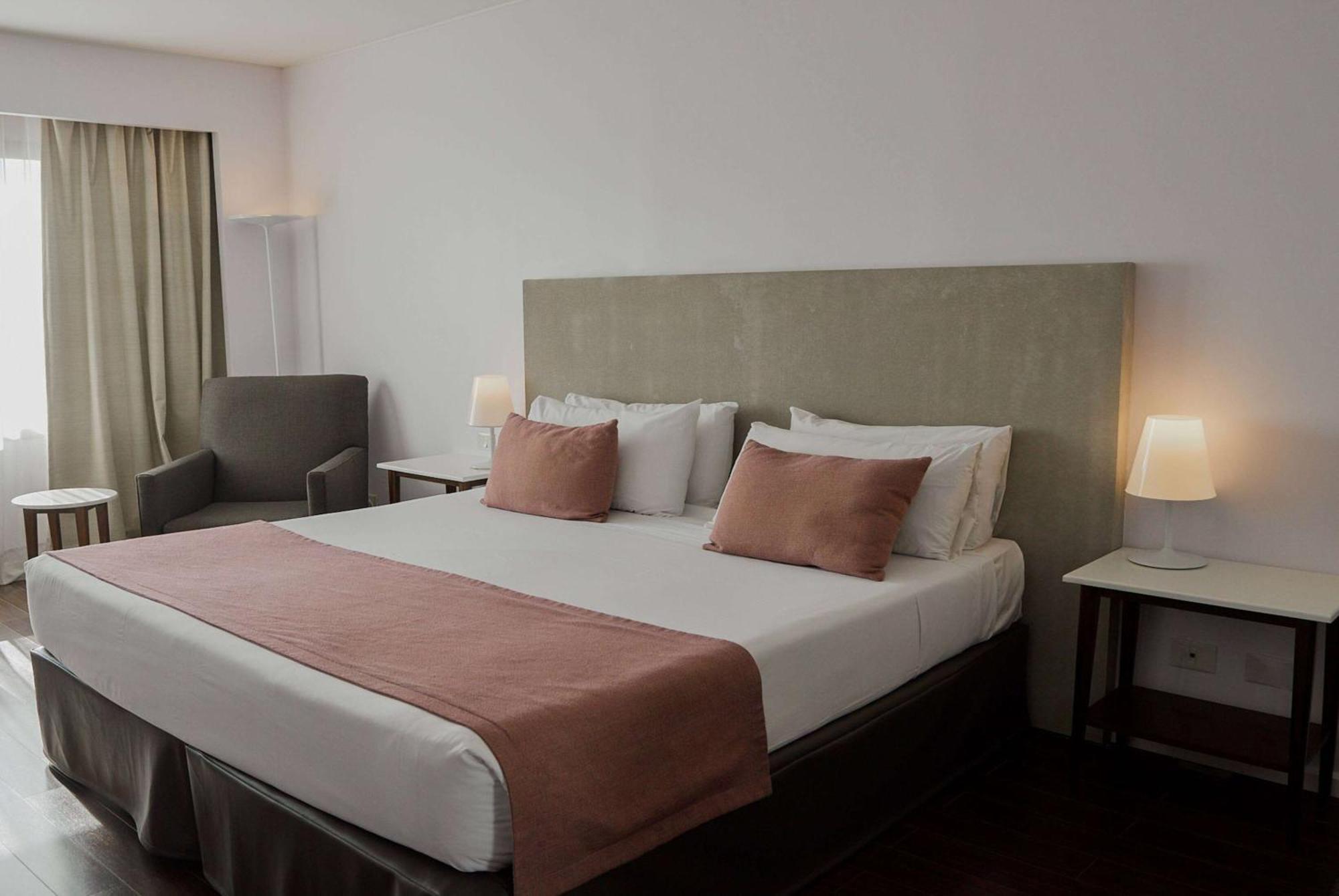 Hotel Dazzler By Wyndham Recoleta
