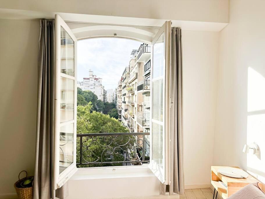 Studio Con Vista Increible A Pza Vte Lopez Buenos Aires