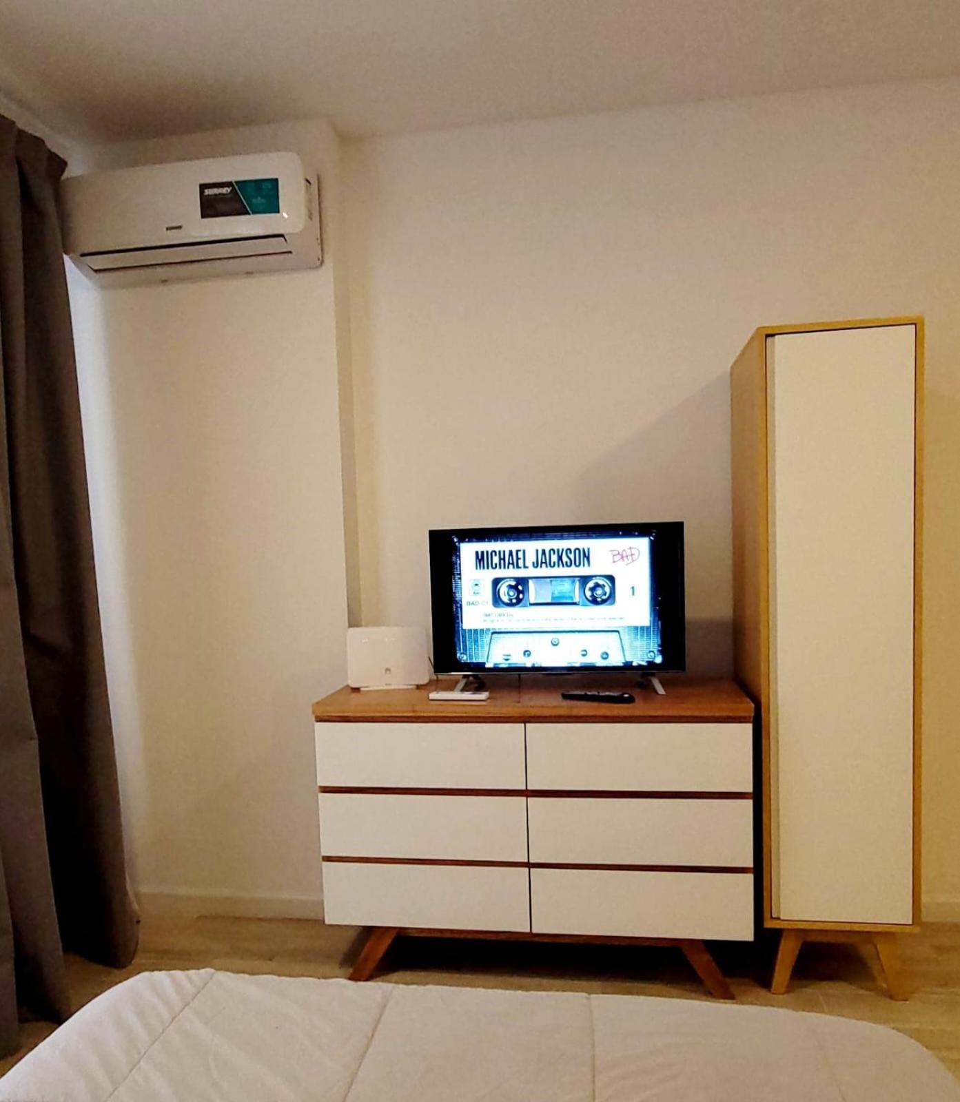 Italian One Almagro Apartment *