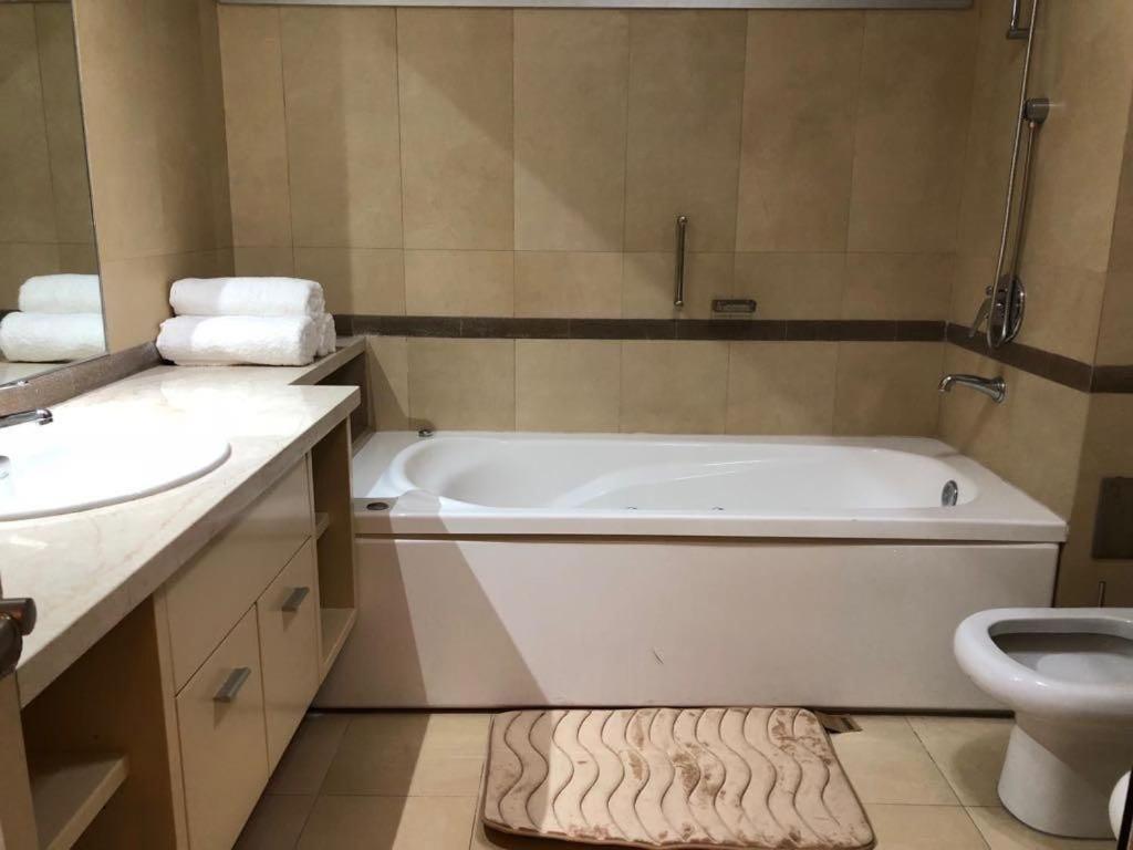 Luxury In Azucena Villaflor 400 Apartment *
