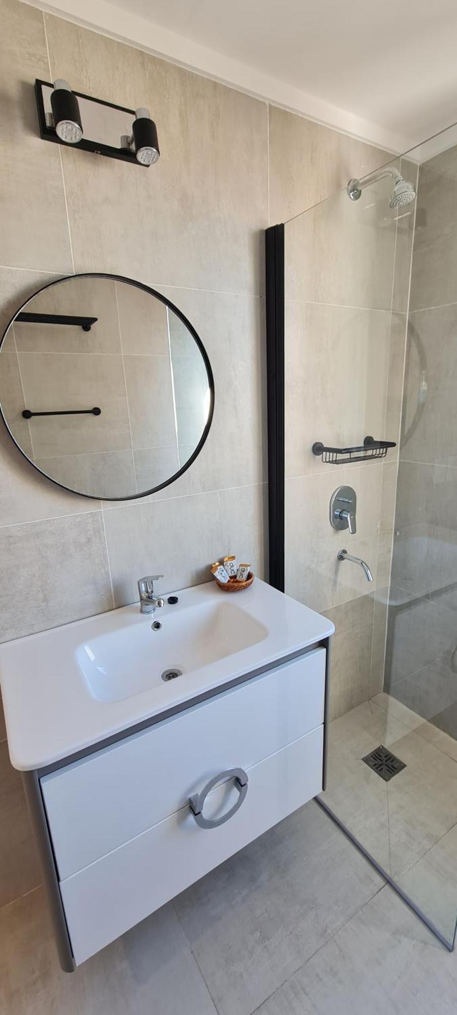 Amenabar Park Apartment