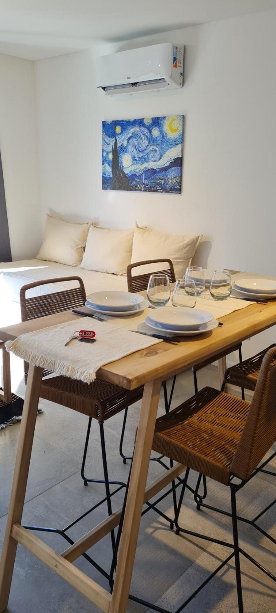 Amenabar Park Apartment