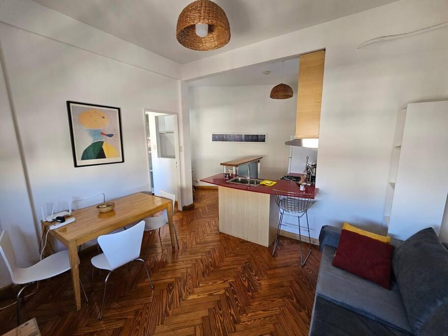 2 Amb Sobre Calle Corrientes Apartamento *