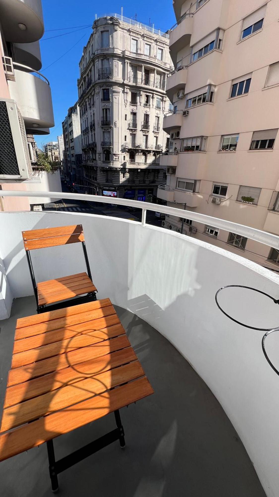 Apartment Stylish Haven In Downtown Buenos Aires!
