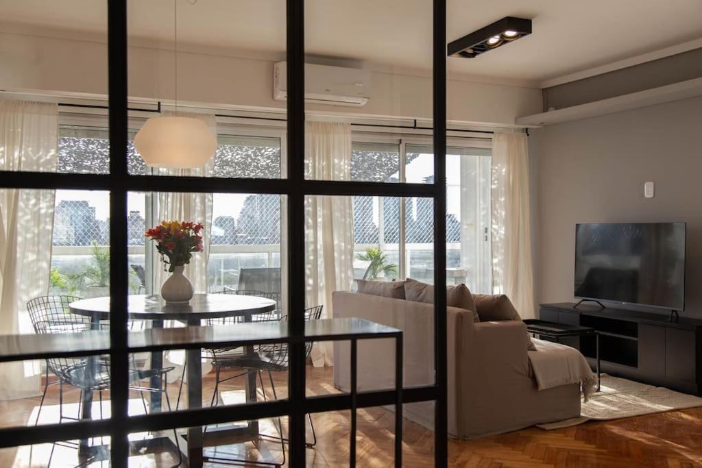 Lila Luminous * Buenos Aires