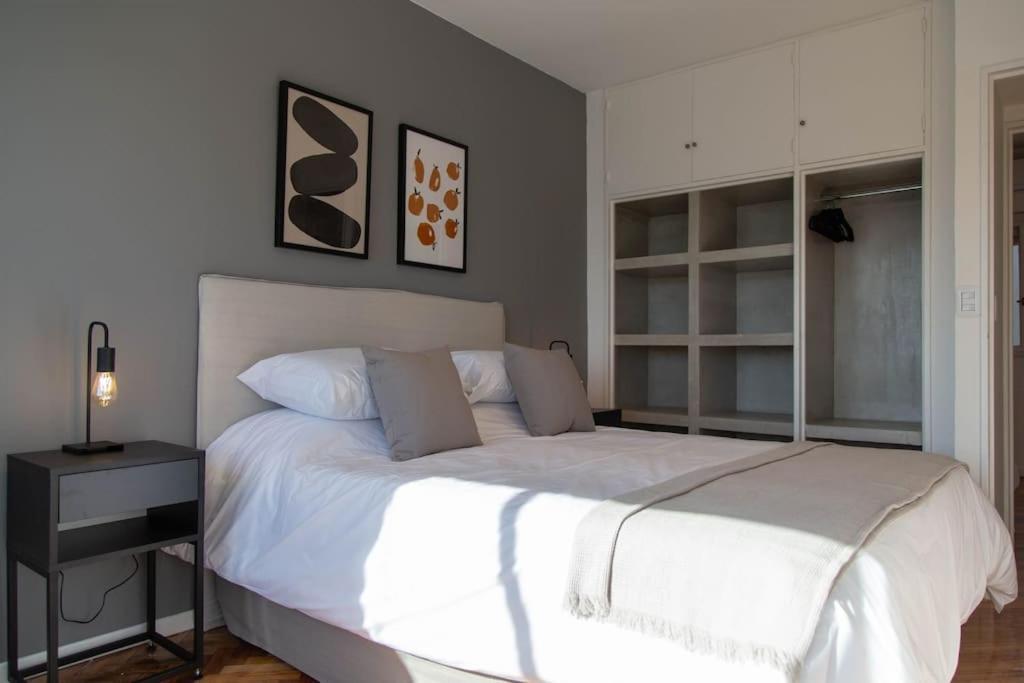 Lila Luminous Apartment