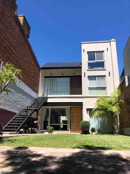 Modern Two-story House With Terrace In Nunez River Apartment *