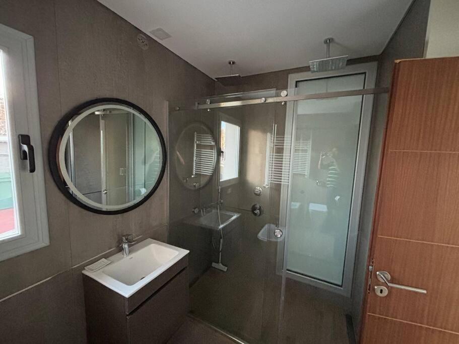 Apartment Modern Two-story House With Terrace In Nunez River *