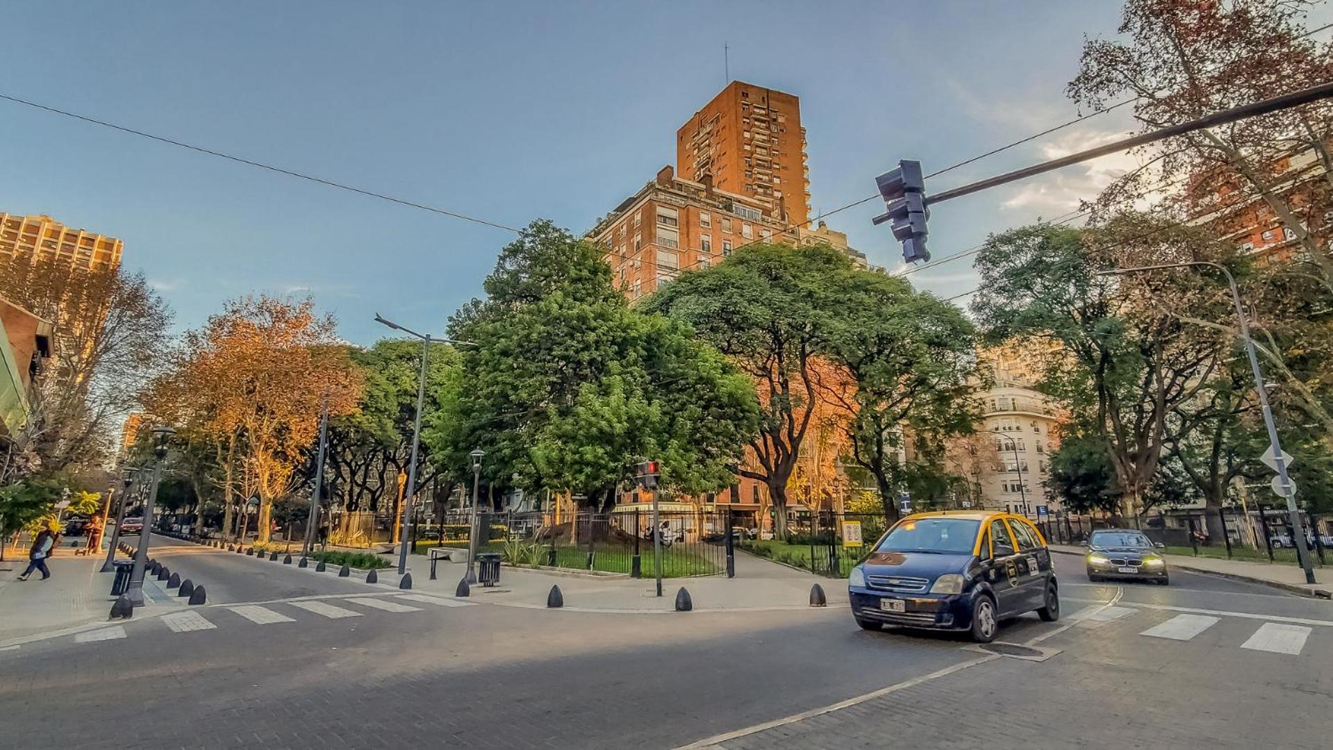 Luminoso Y Silencioso Recoleta Apartment