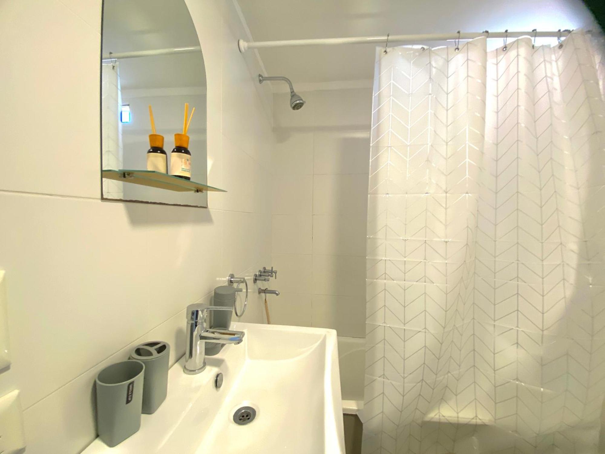 Modern Style In Palermo Close To Rosedal & Libertador, With Parking Buenos Aires