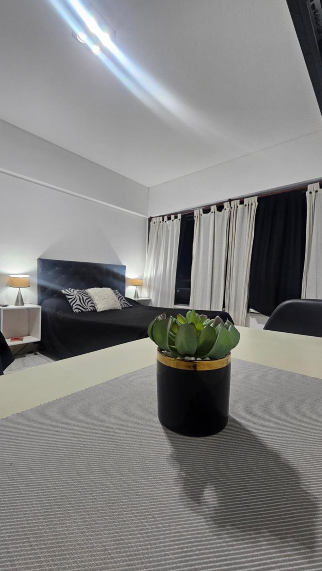 Apartamento Hermoso Departamento Sobre Av. Corrientes Con Vistas Hacia La Ciudad