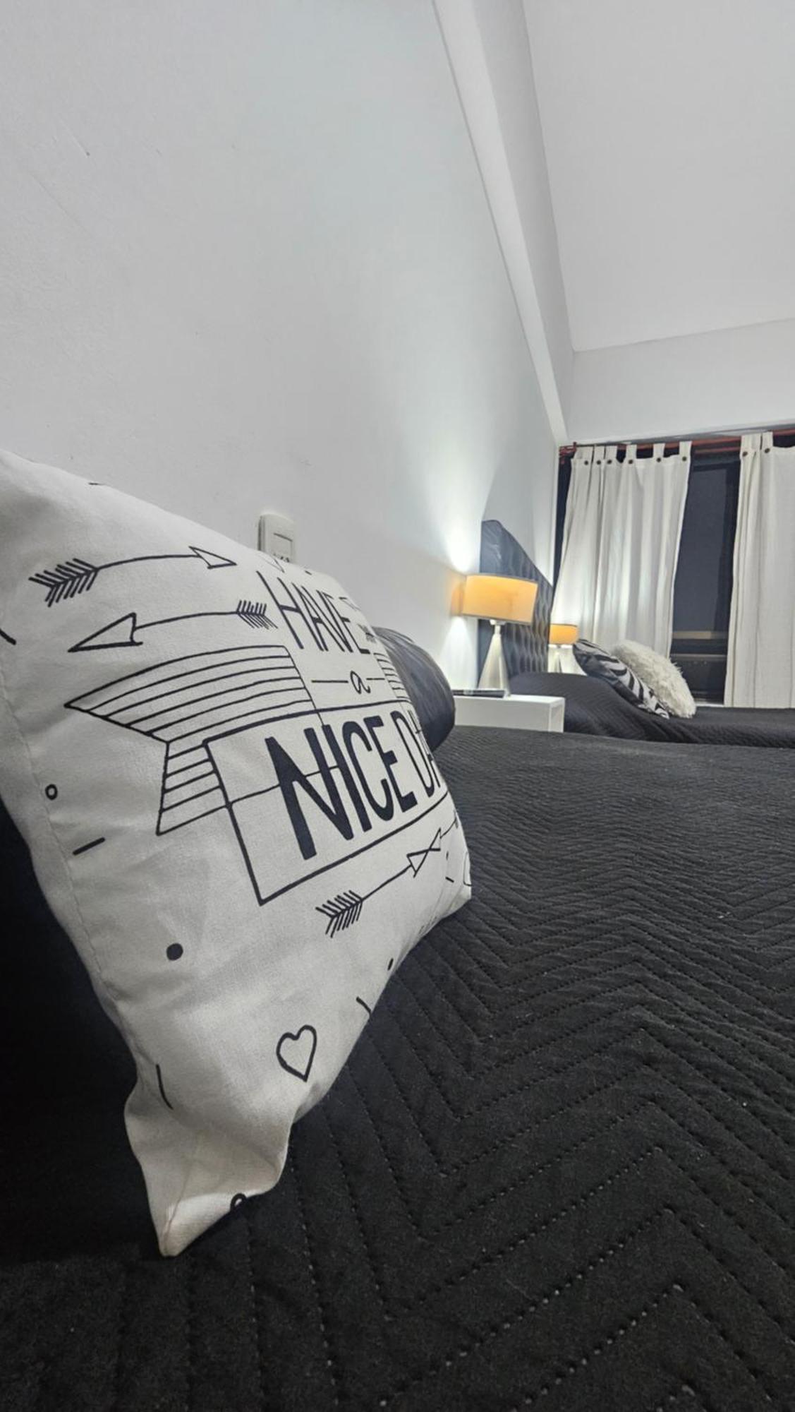 Hermoso Departamento Sobre Av. Corrientes Con Vistas Hacia La Ciudad Ciudad Autónoma de Buenos Aires