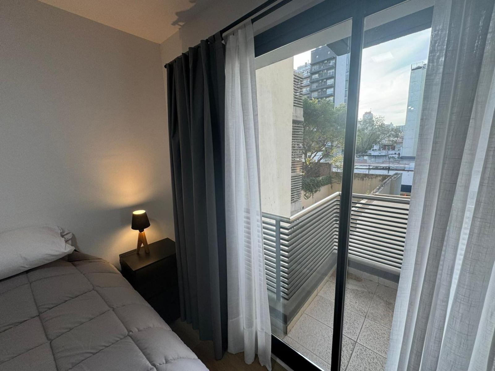 Thames Apartment *
