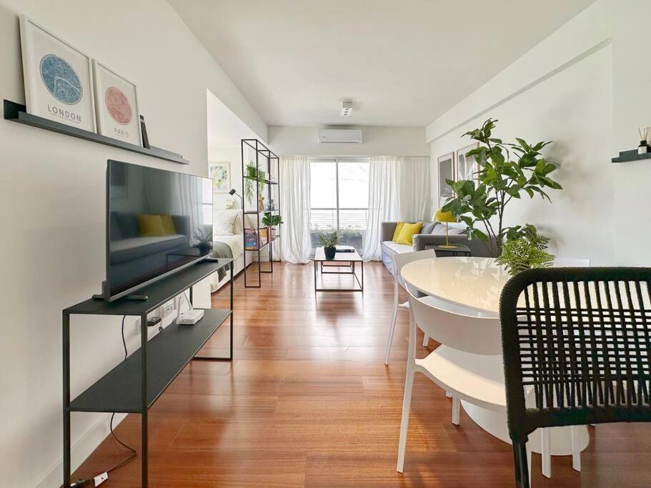 Hart - Humboldt Apartment *