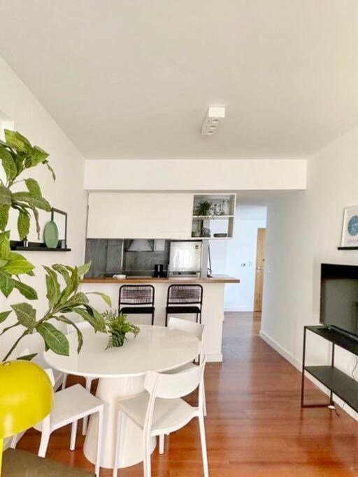 Hart - Humboldt Apartment