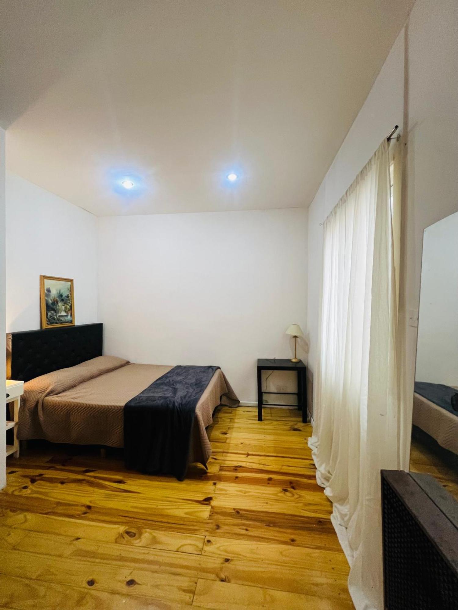 Calle Tucuman Y 9 De Julio Apartment