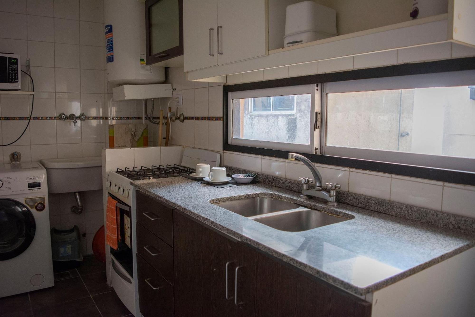 Italian Hospital Apartment: Cozy 4-person *