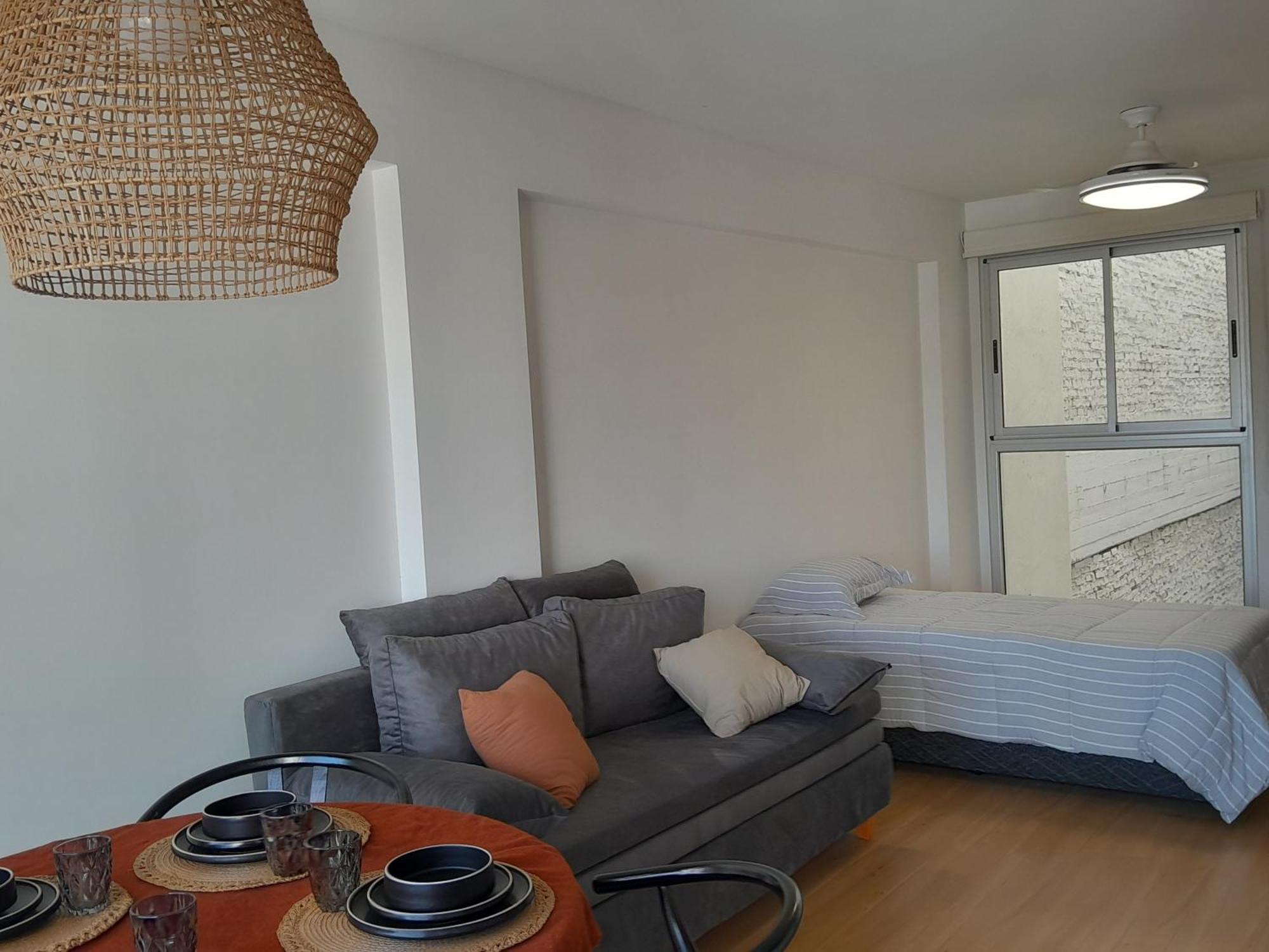 Monoambiente En Crespo Zona Movistar Arena Apartamento