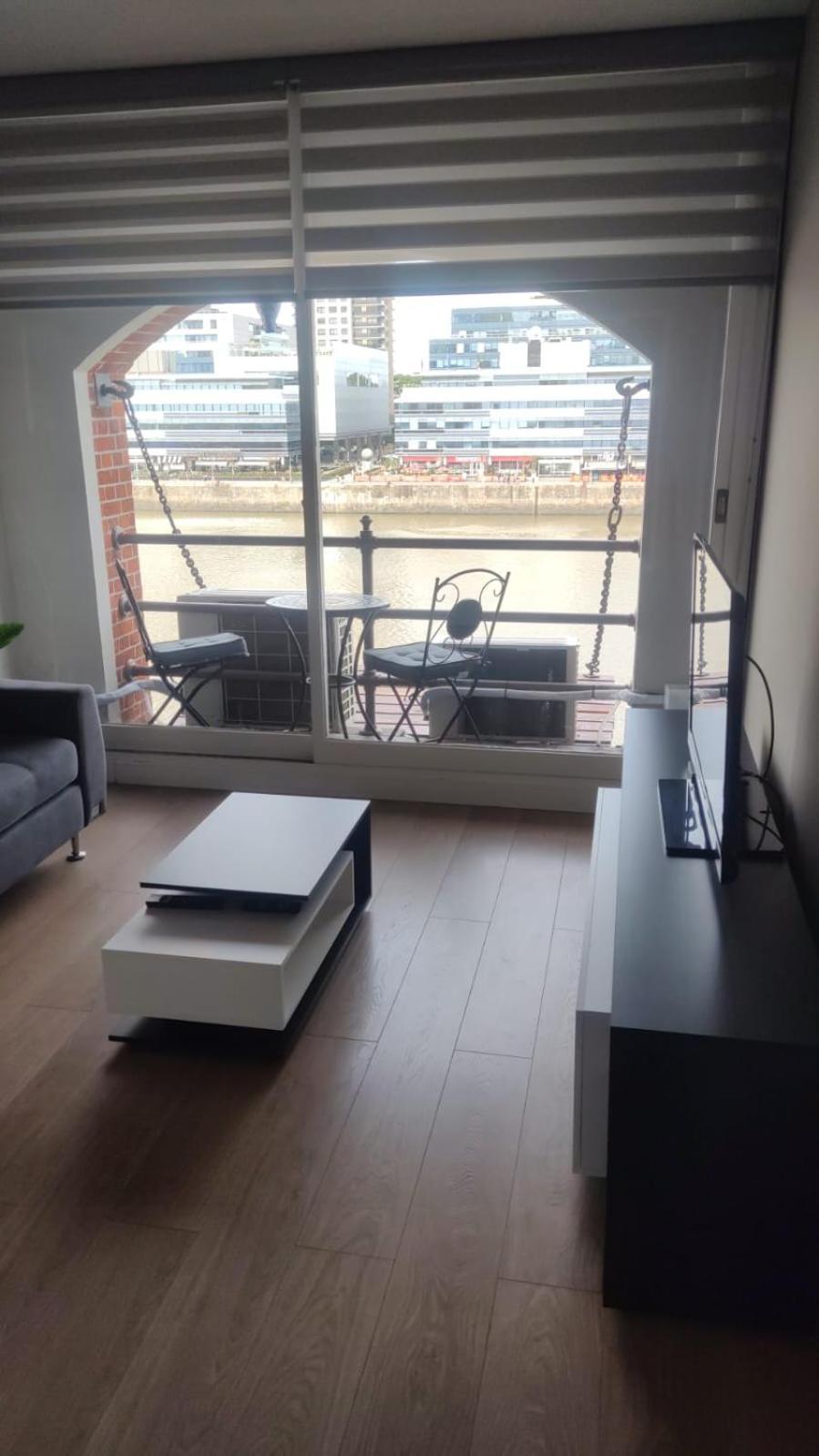Puente De La Mujer Apartment *