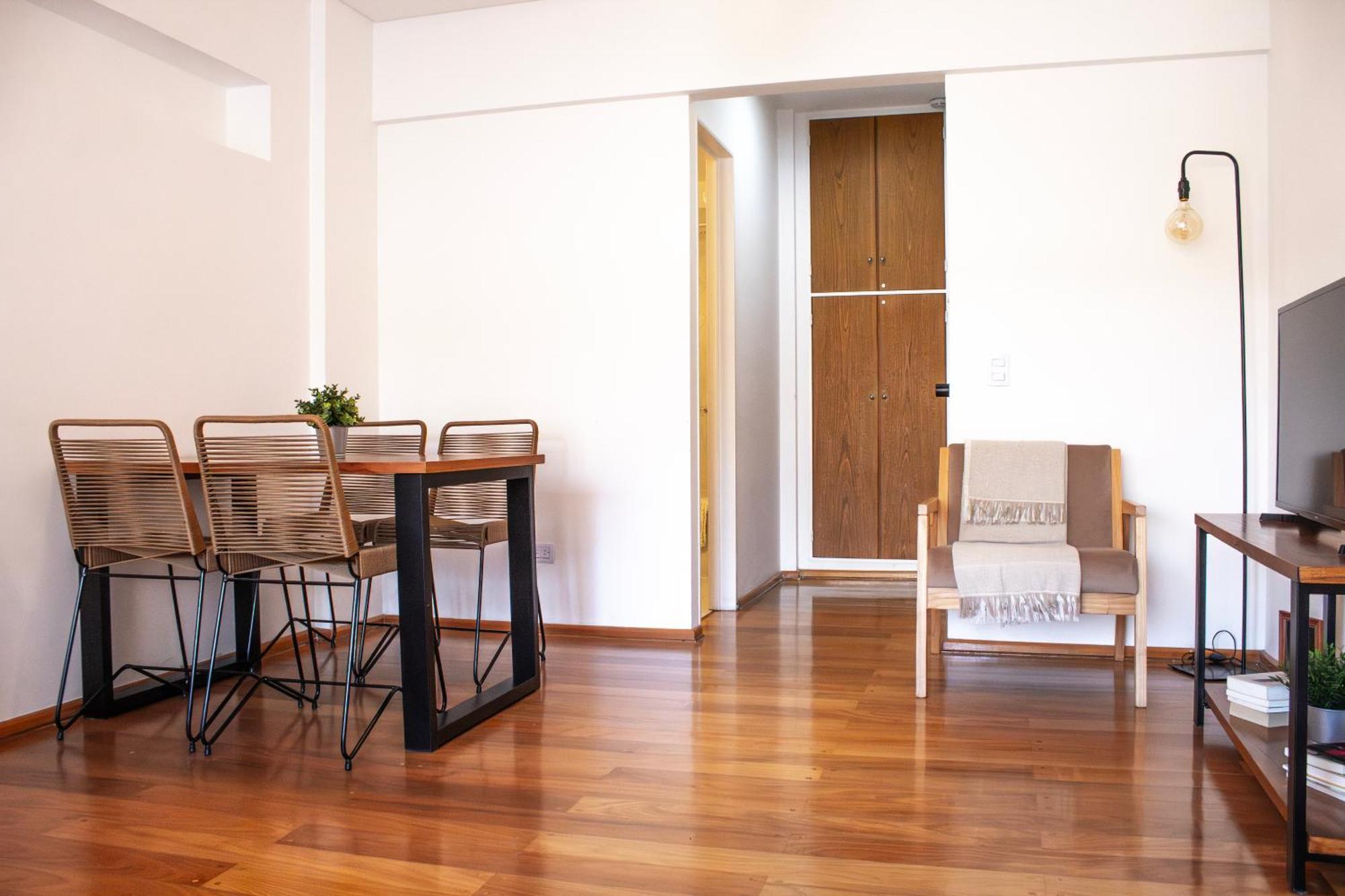 Apartment Excelente Ubicacion! Garage! Elegante Y Comodo!
