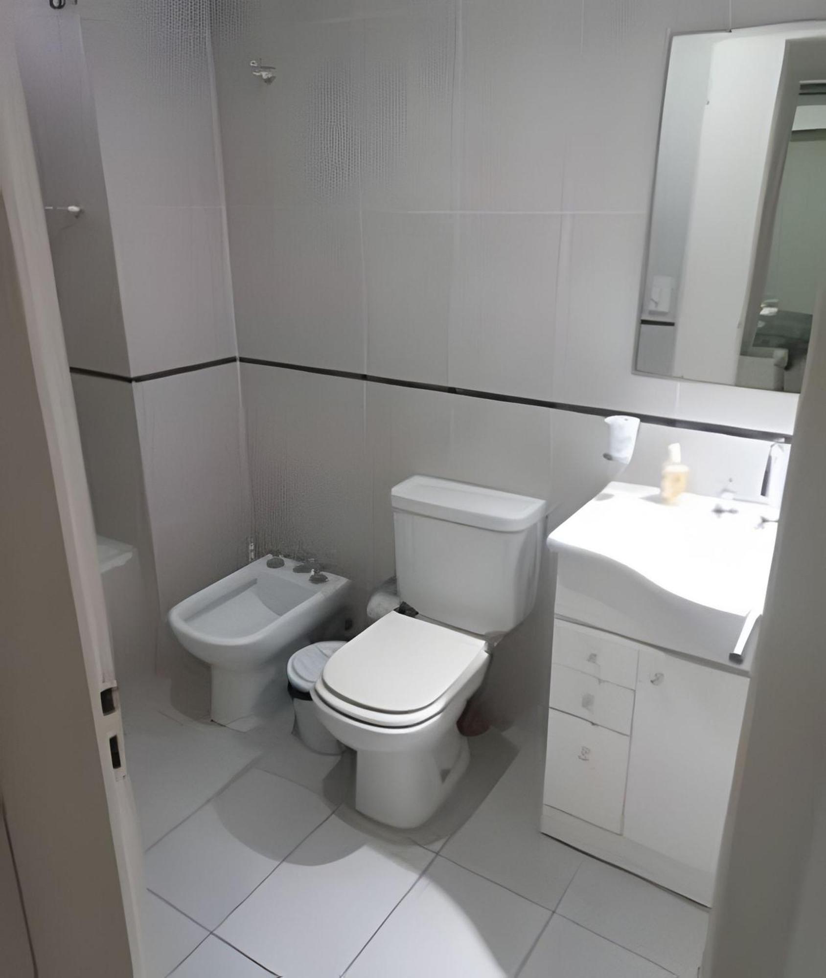 Apartment Veve V . Sun Splashed Apt, Easy Access To The Buenos Aires