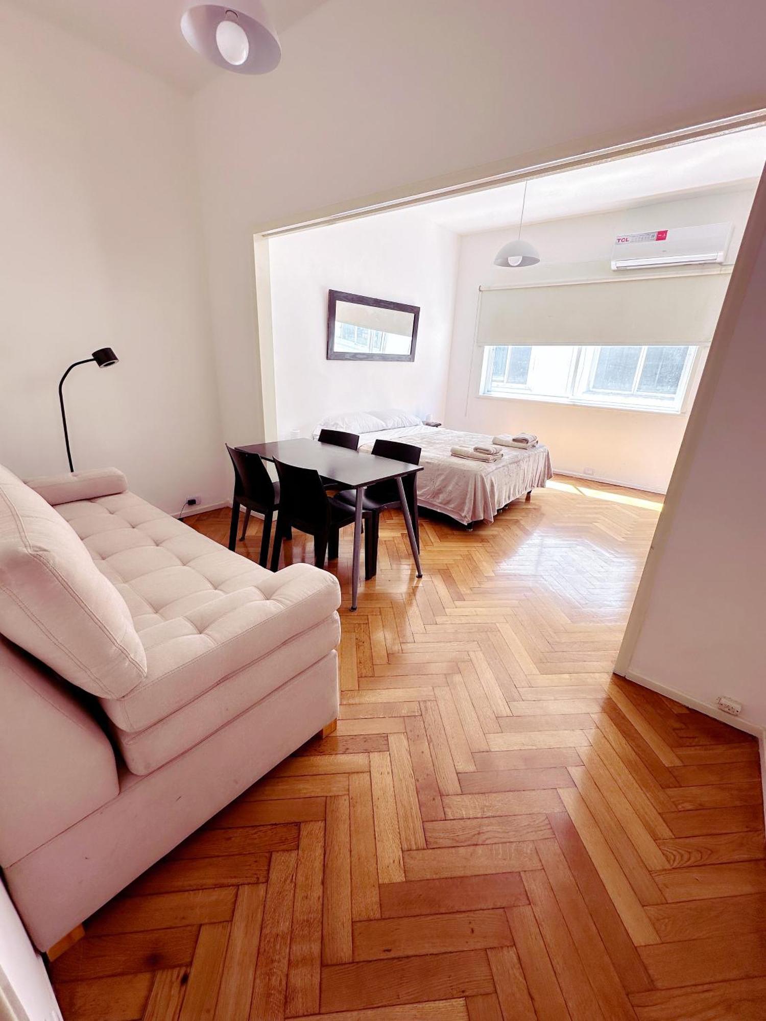 Amplio Monoambiente En Microcentro Apartment Buenos Aires
