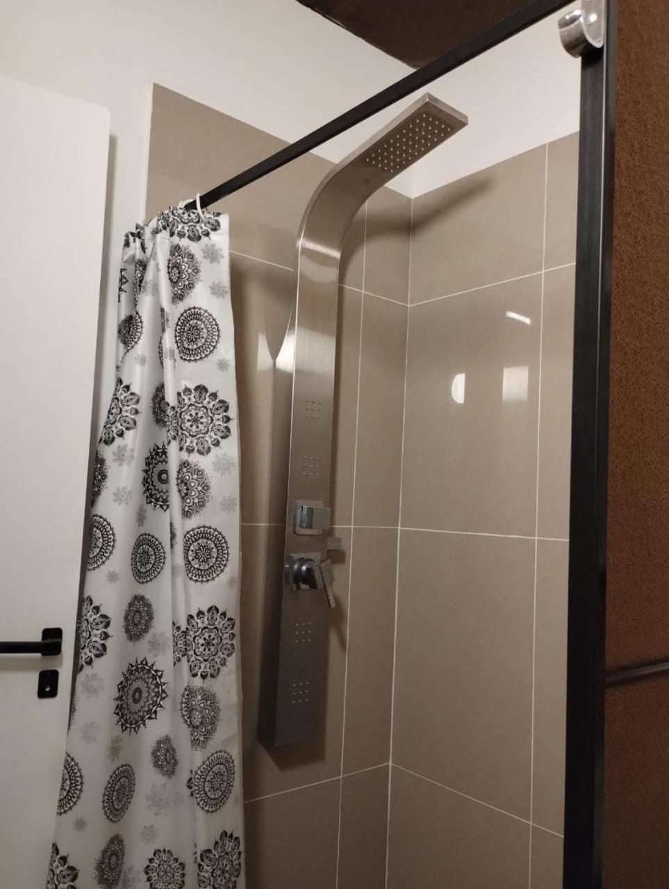 Warnes Factory Movistar Apartment