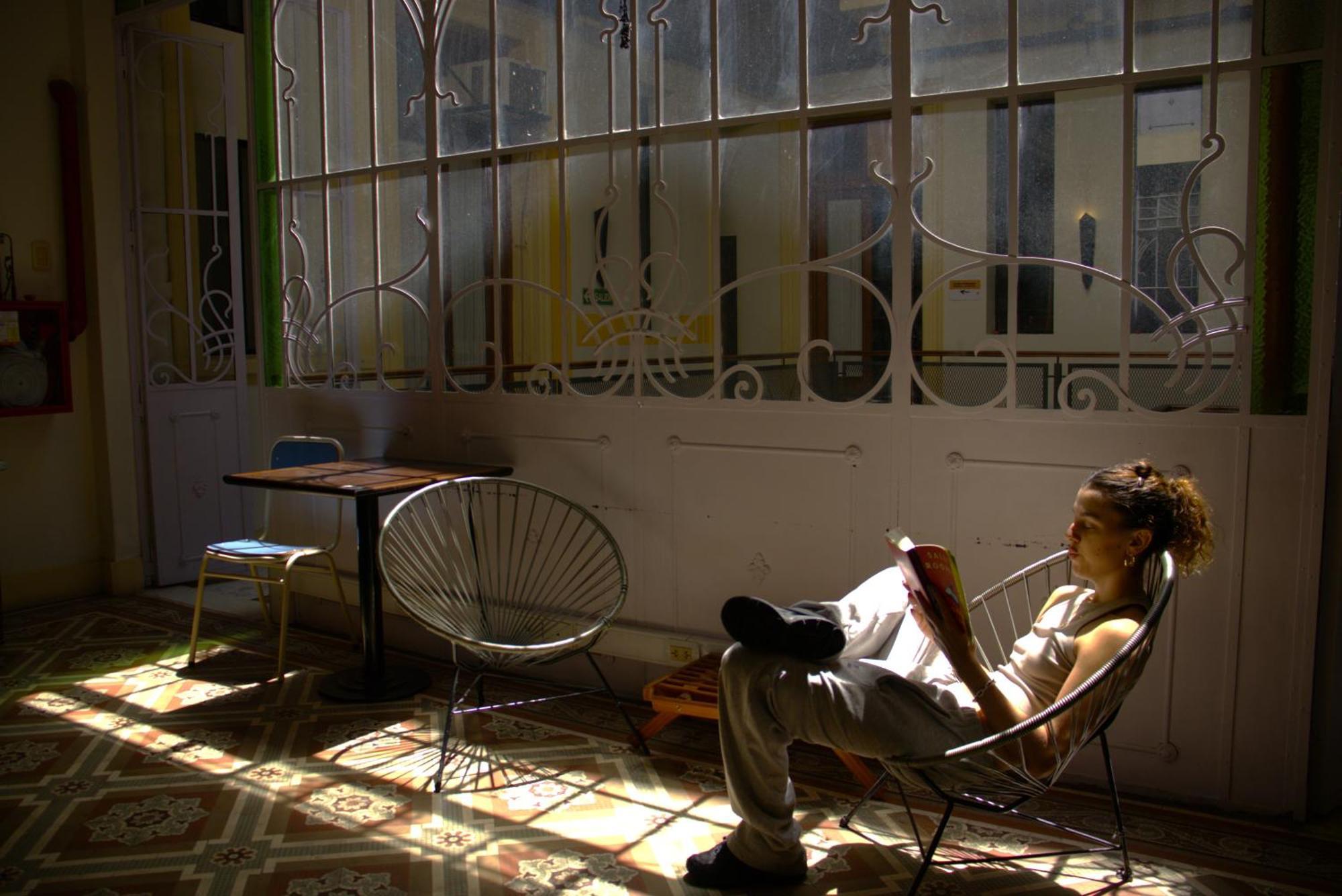 Parla Hostel *
