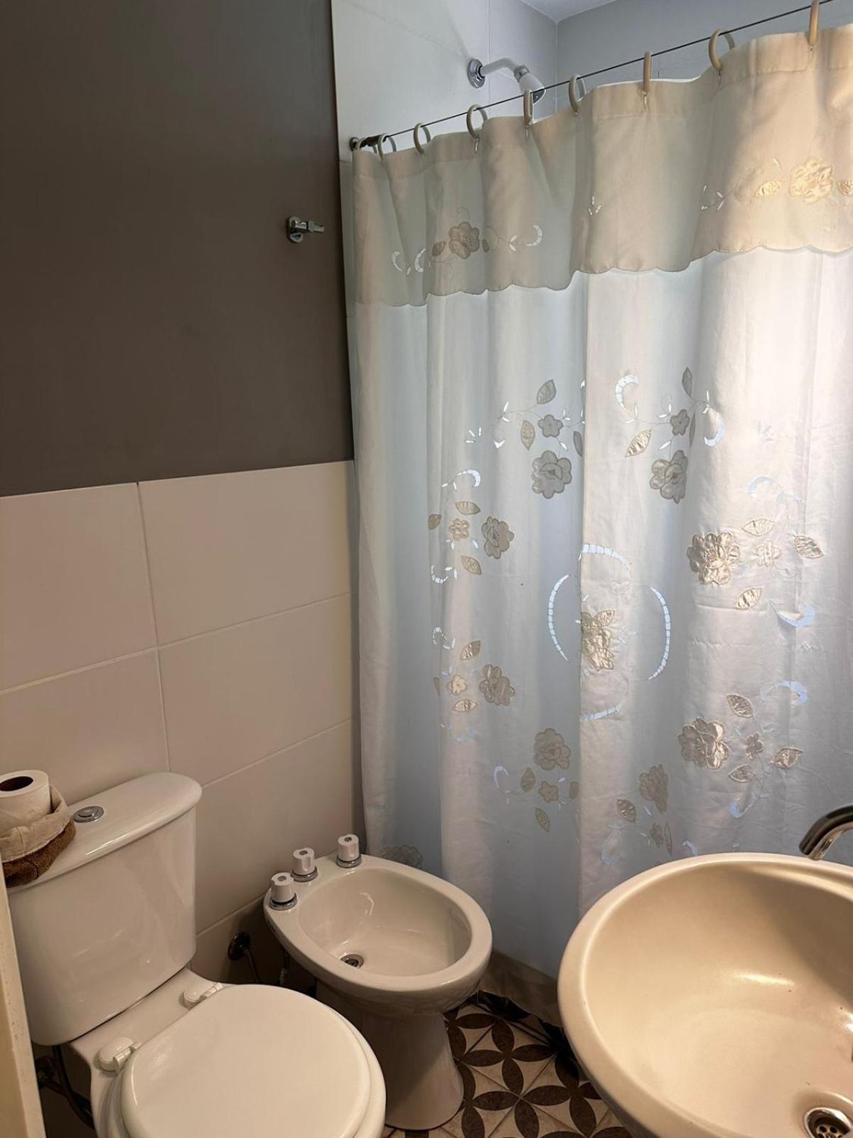 Calido Monoambiente Con Amplia Cocina En Devoto Apartment