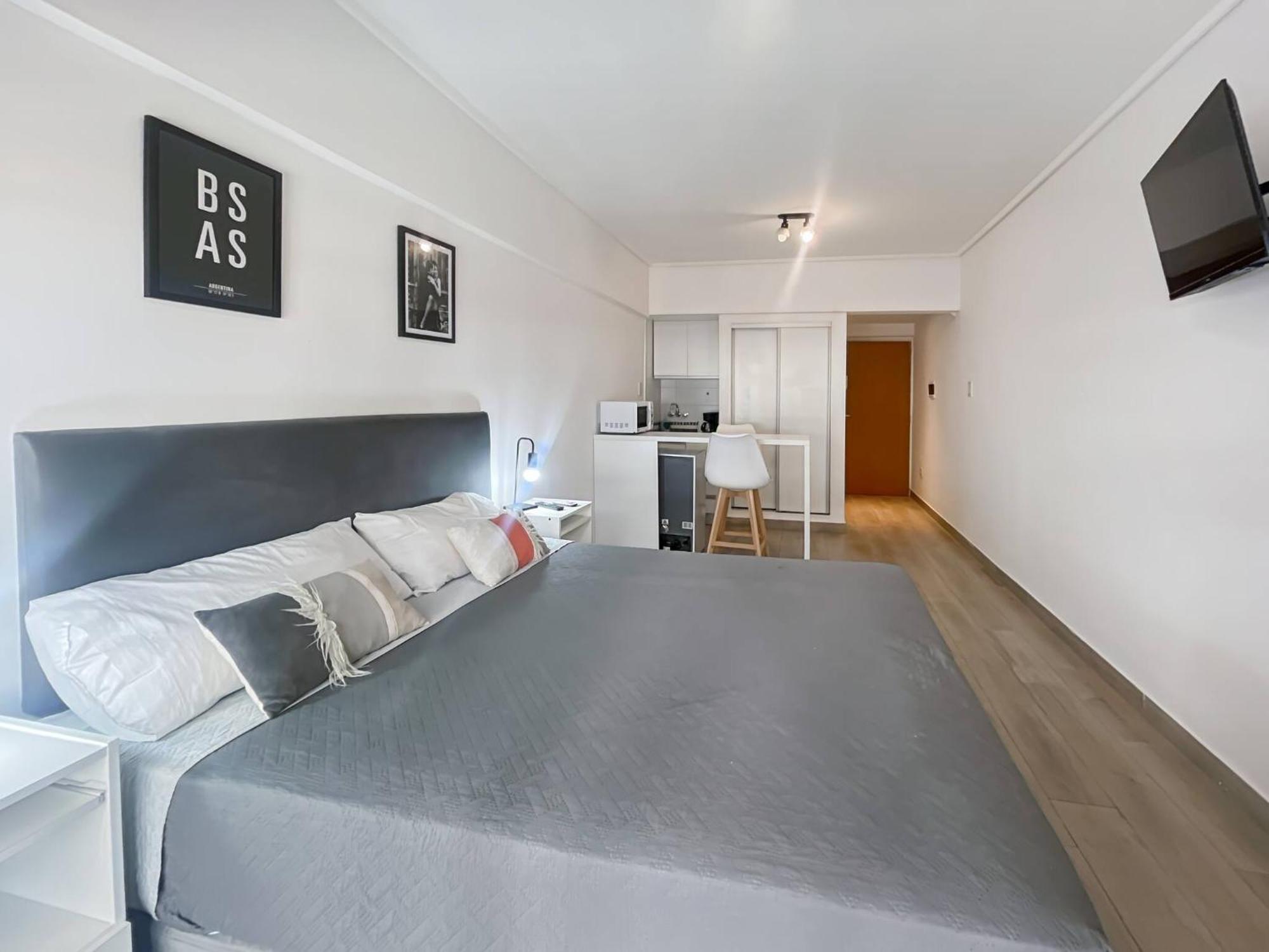 Modern With Amenities In The Heart Of The -u16 *