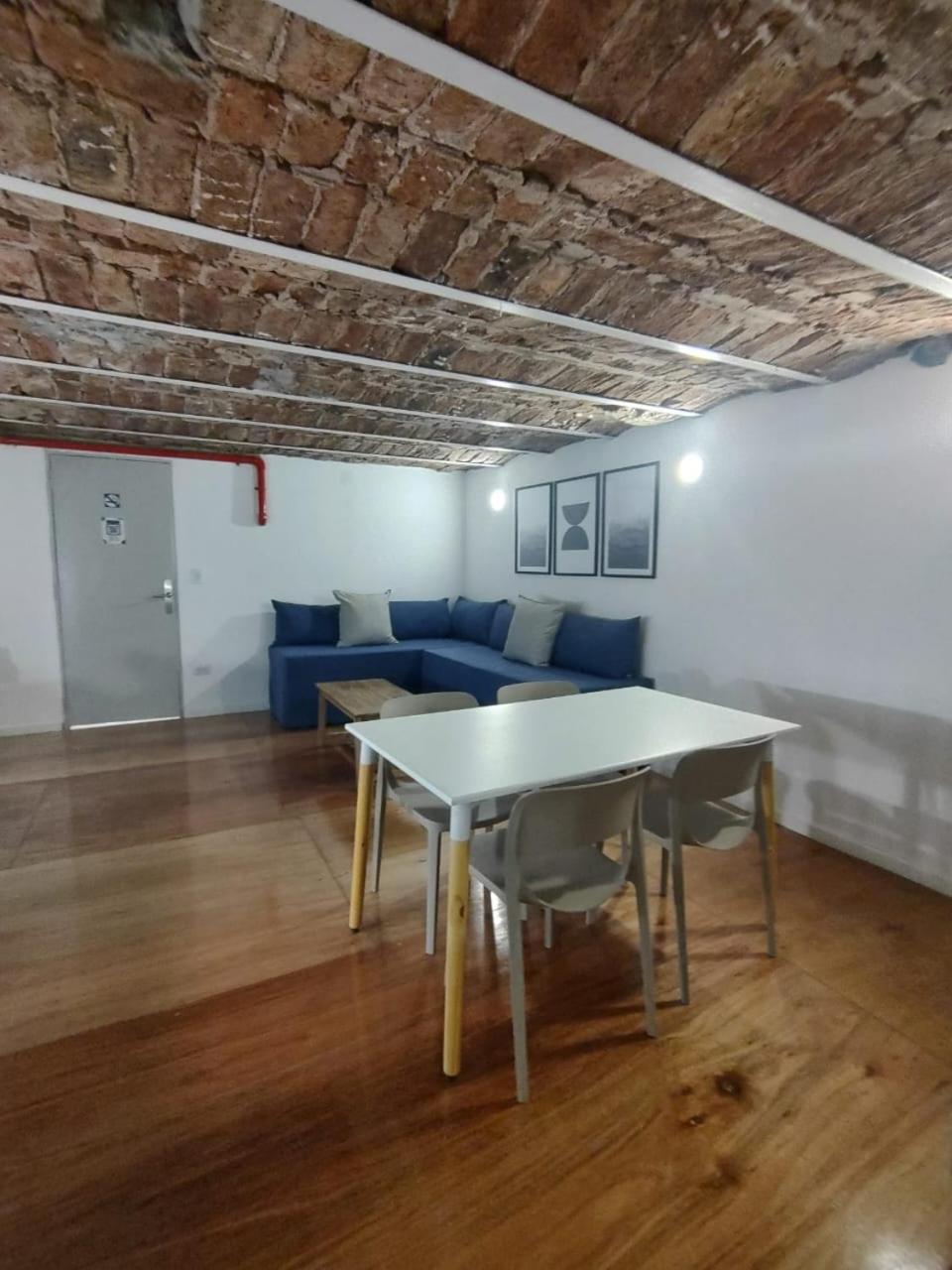 Upoint Recoleta Aparthotel