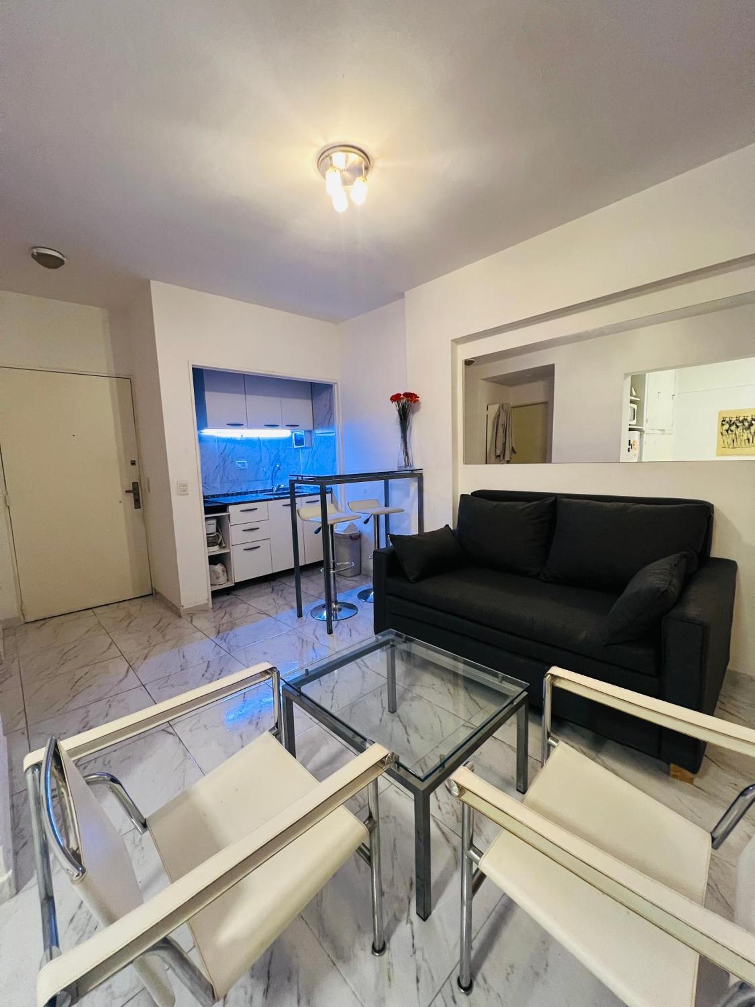 Apartment Plaza San Martin 6 *