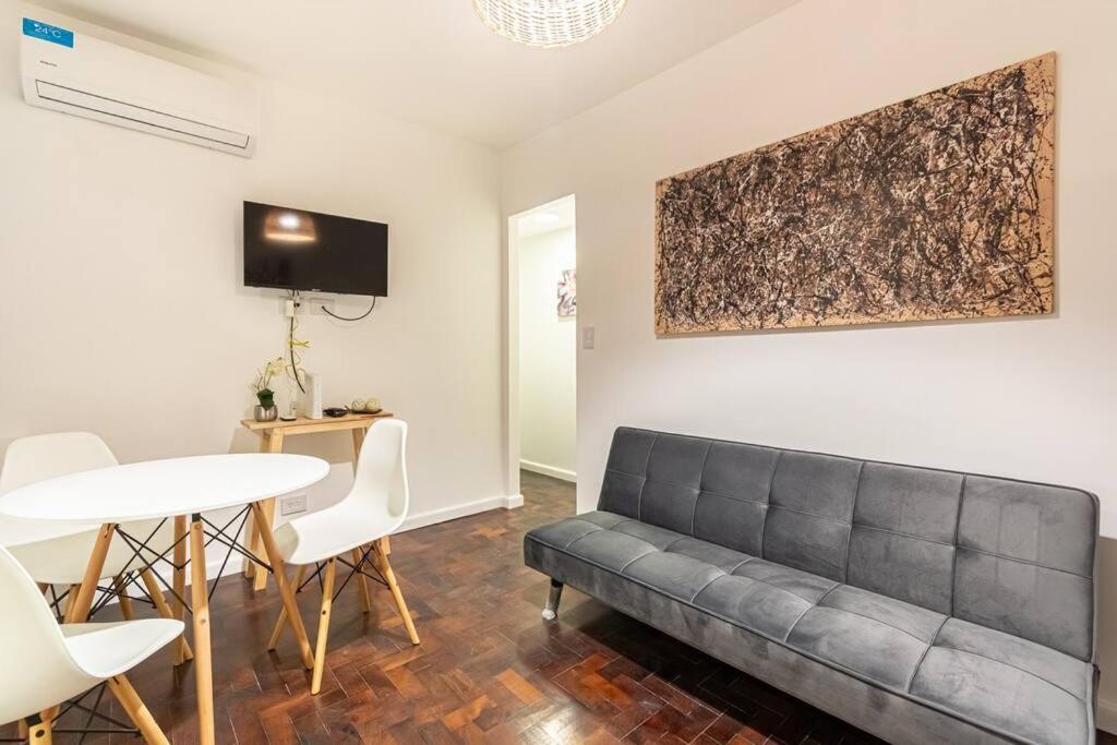 Apartamento Renovado En El Centro De * Buenos Aires