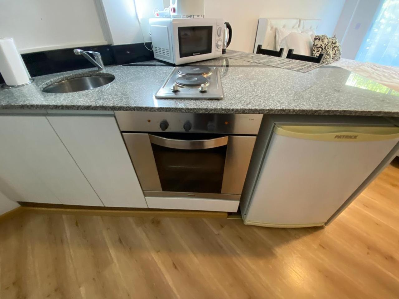 Apartamento Moderno Monoambiente Nuevo Con Balcon A La Calle En Barrio Belgrano *