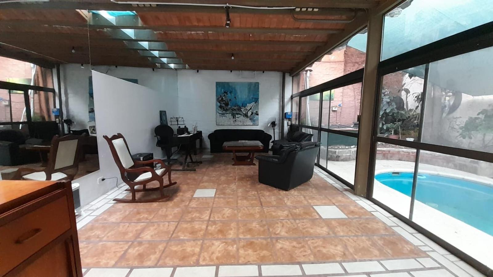 Casa Inmensa Con Pileta 