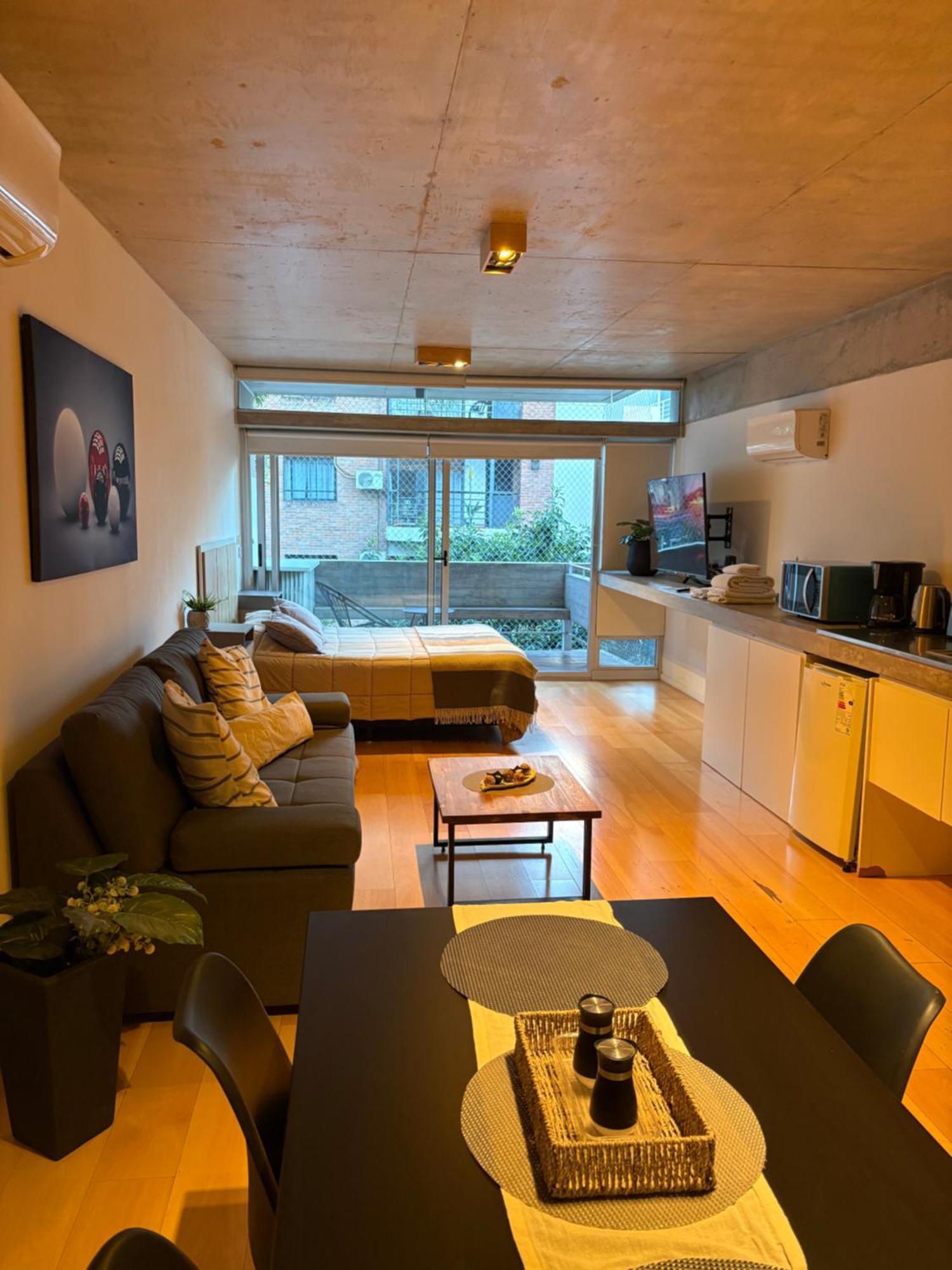 Soler Con Balcon Apartment *