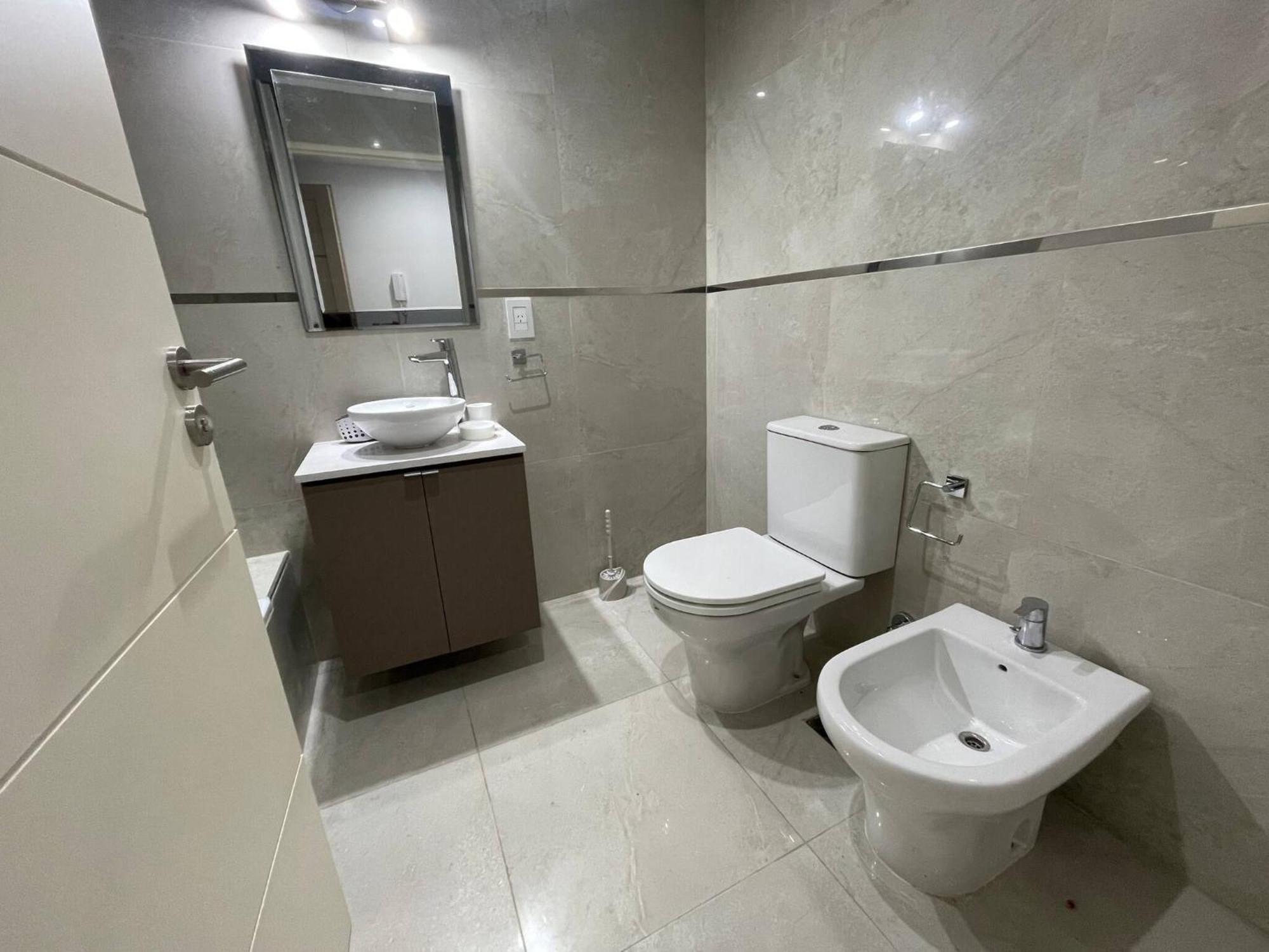 Apartment In San Telmo- Paseo De La Cisterna 323