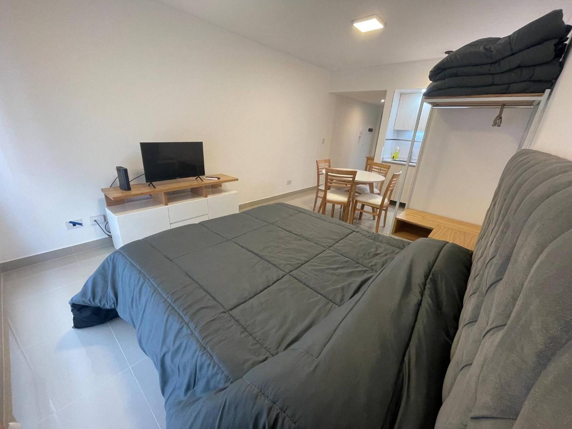 Apartment Modern With Heated Pool In The Heart Of San Telmo
