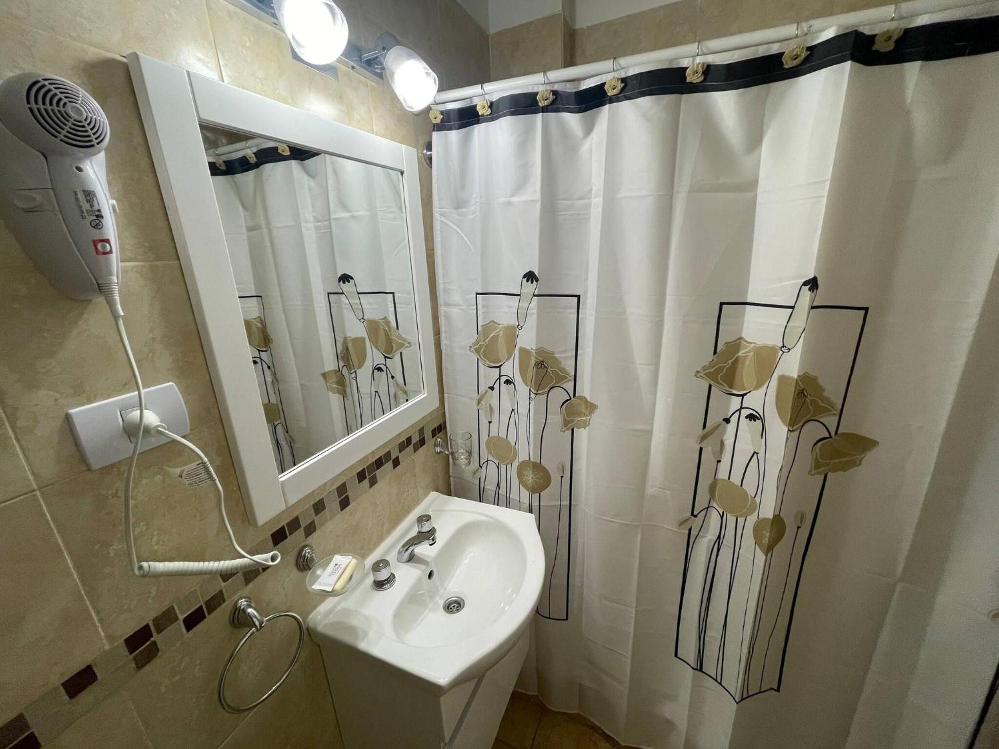 Charming In Recoleta Comfort And Style For 4 People Apartment *