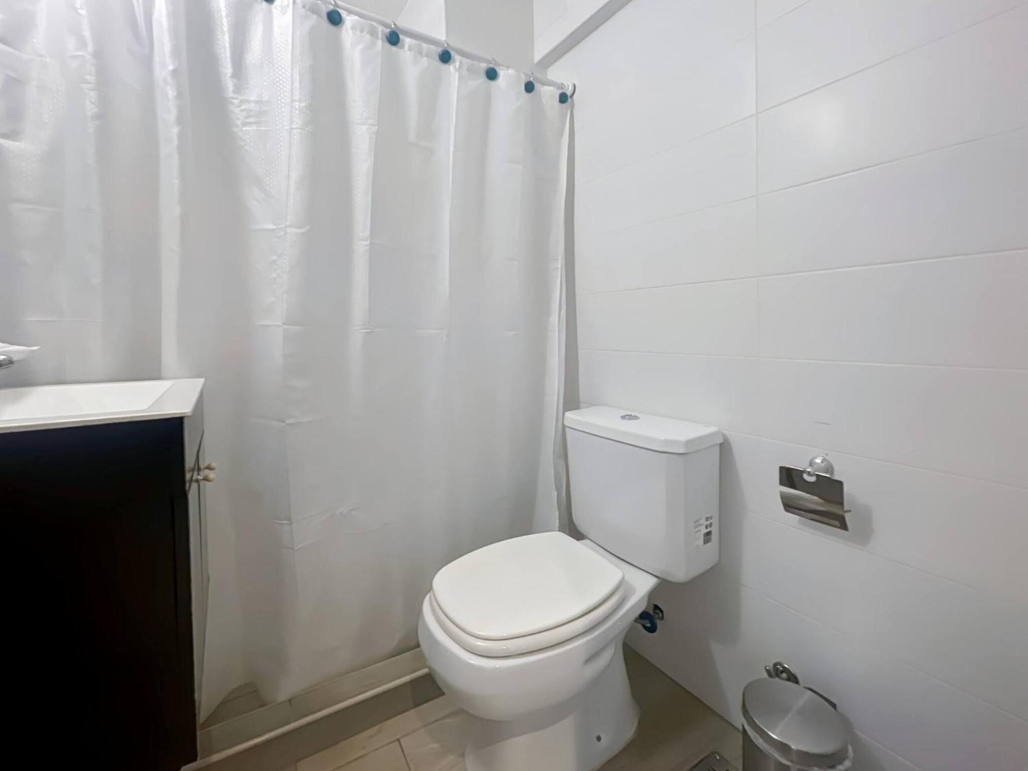 Modern With Amenities In The Heart Of The -u13 *